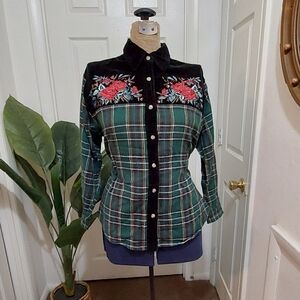 Plaid Button-Up Women’s Top with Floral Embroidery